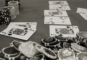 Обои Покер: Серый, Карты, Покер, Фишки, Разное