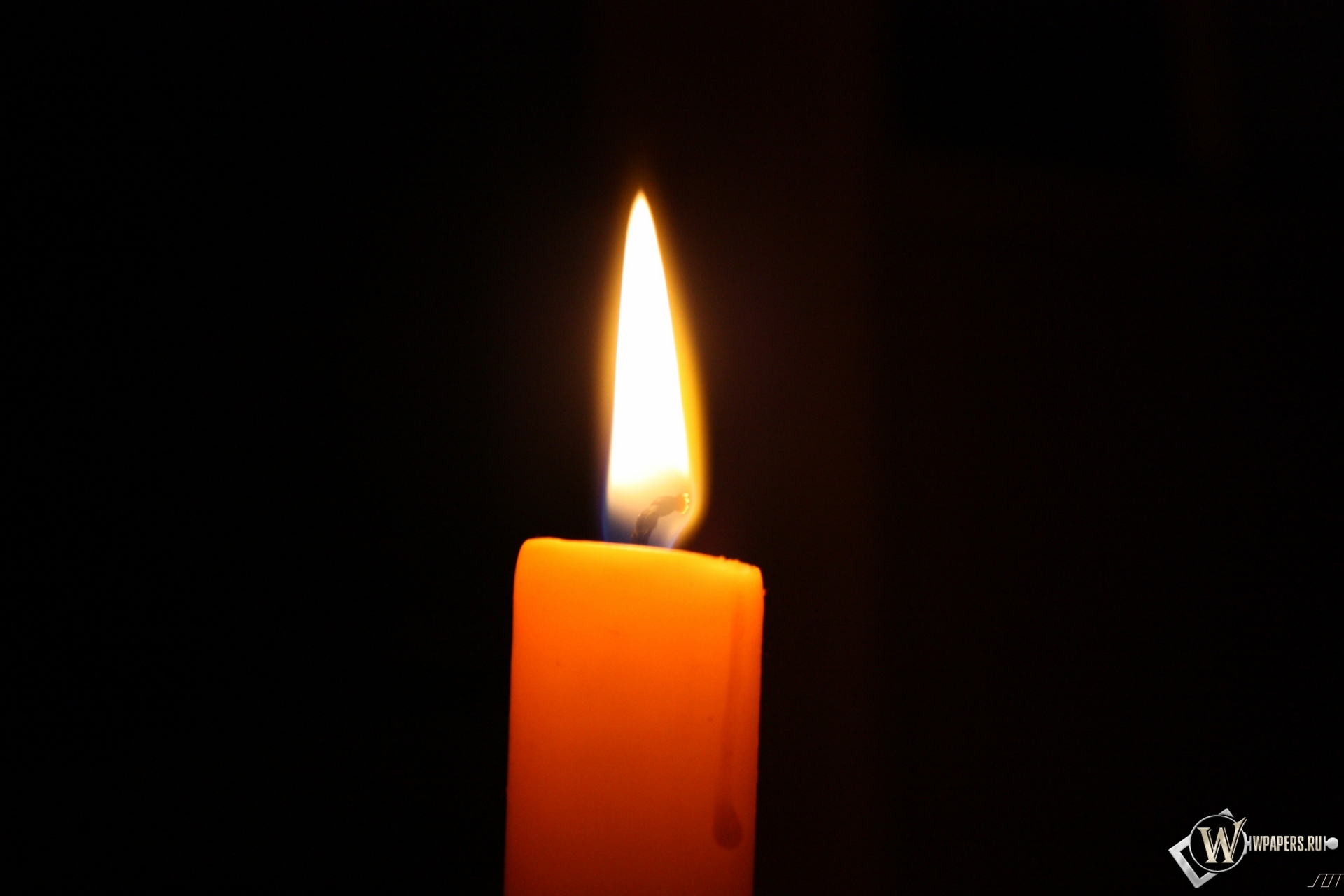 Горящая свеча 1920x1280