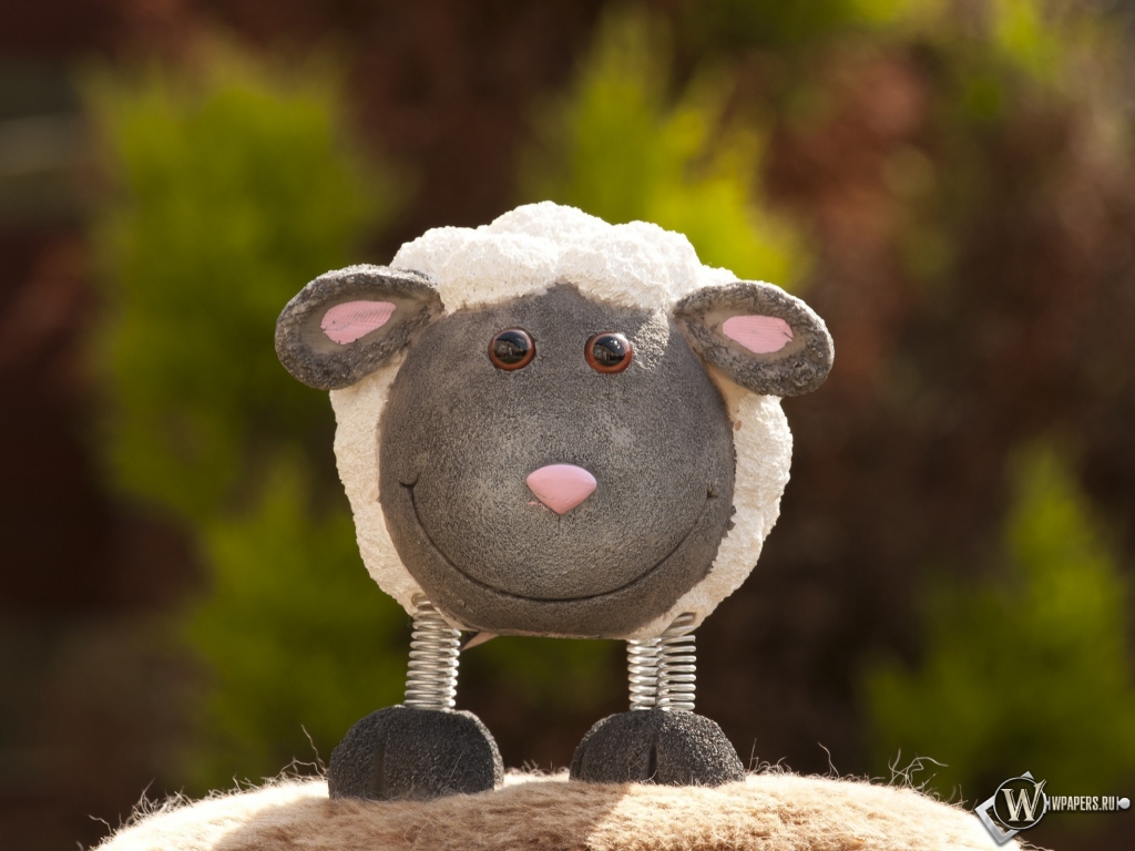 Игрушечная овечка 1024x768
