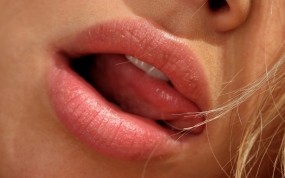 Обои Красивые губы: Губы, Волосы, Язык, рот, Разное