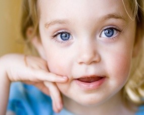 Обои Девочка с голубыми глазами: Голубые глаза, Девочка, Ребёнок, Разное