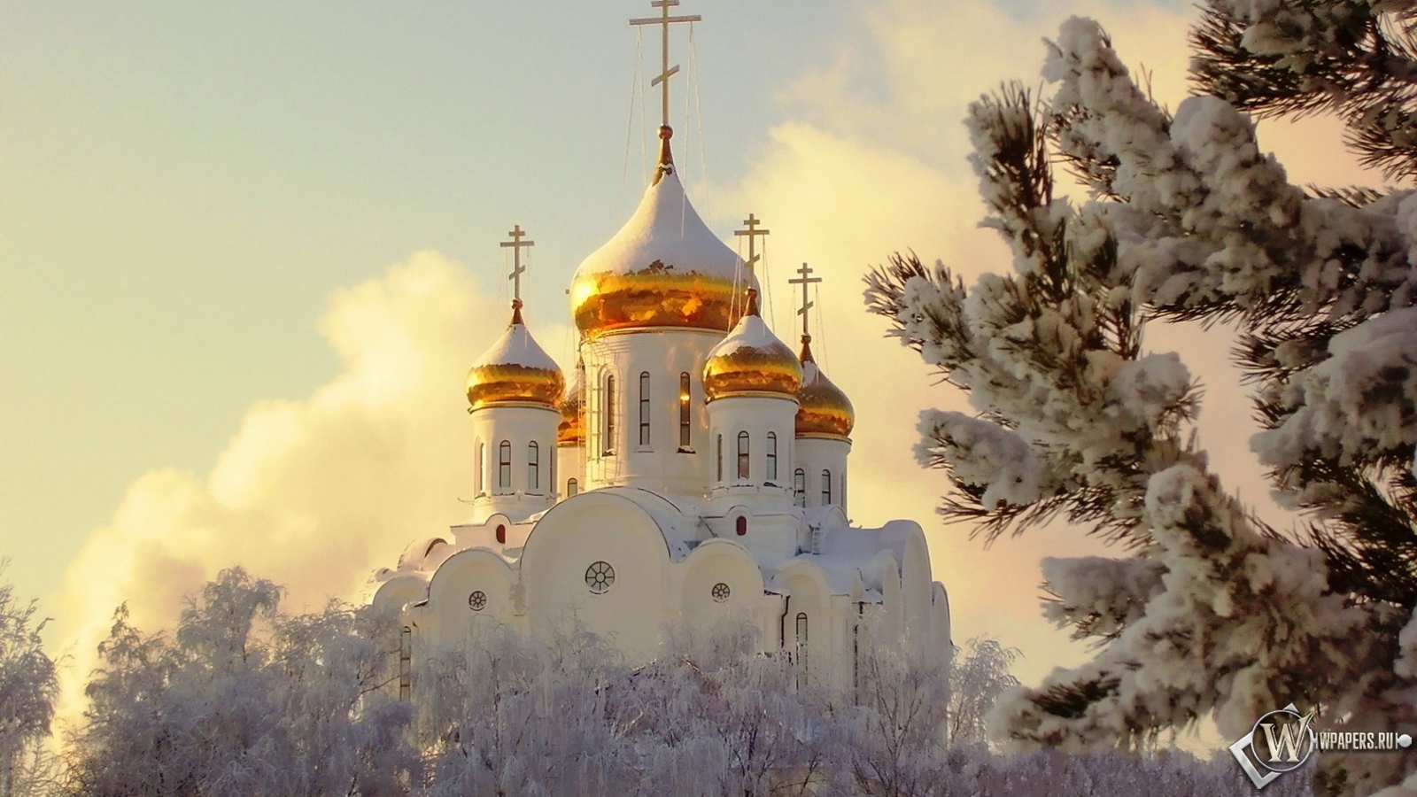 Православный храм 1600x900