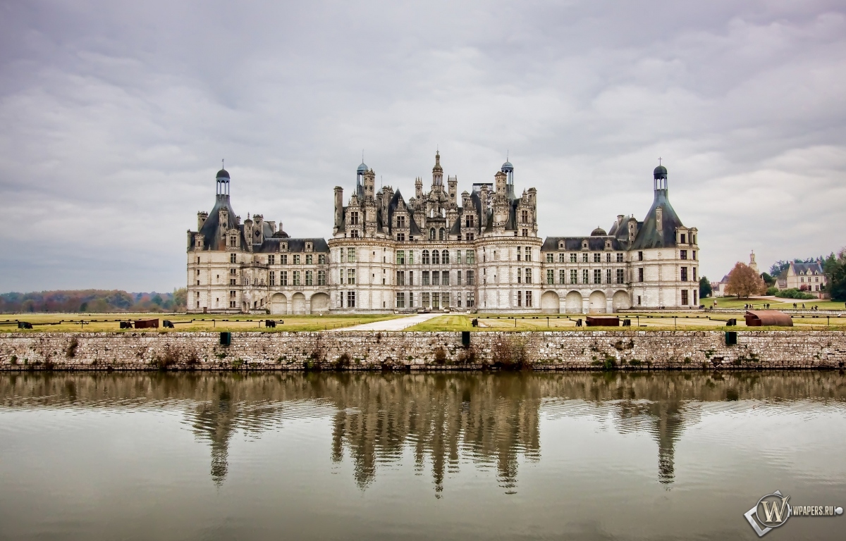 Замок во Франции 1200x768