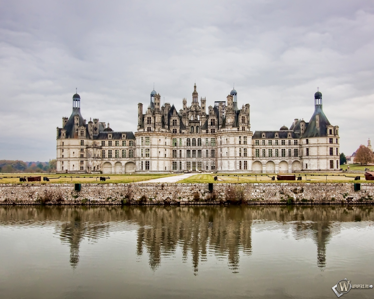 Замок во Франции 1280x1024