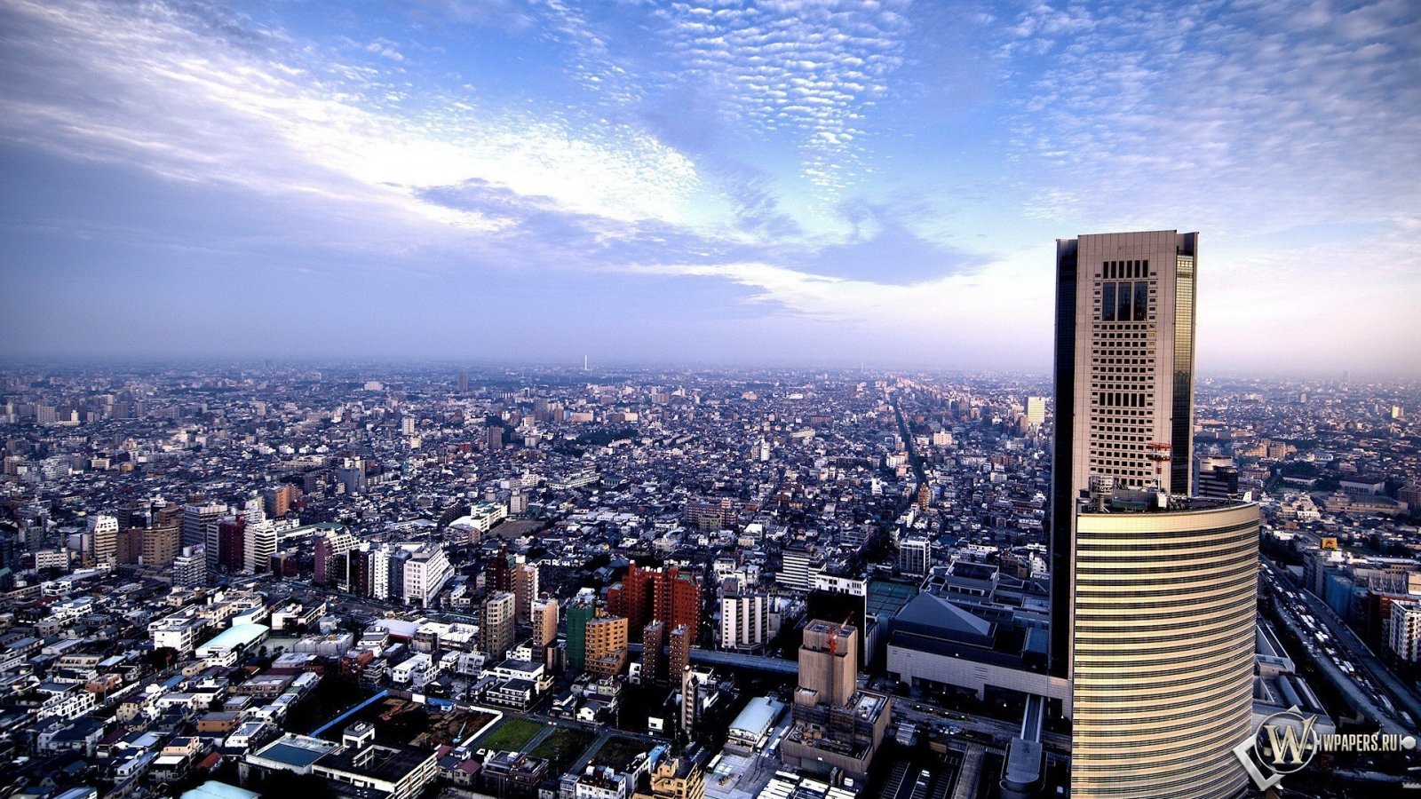 Панорамный вид на город 1600x900