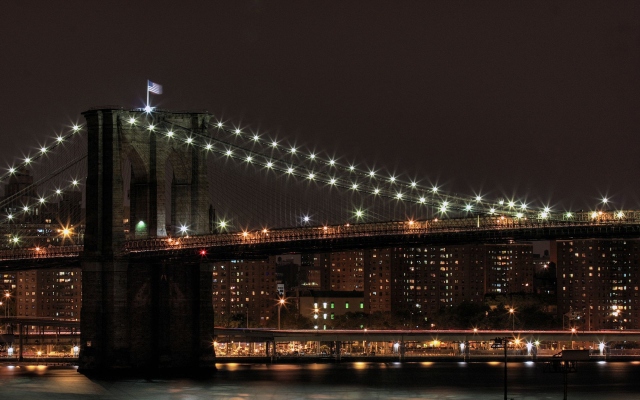 Бруклинский мост ночью