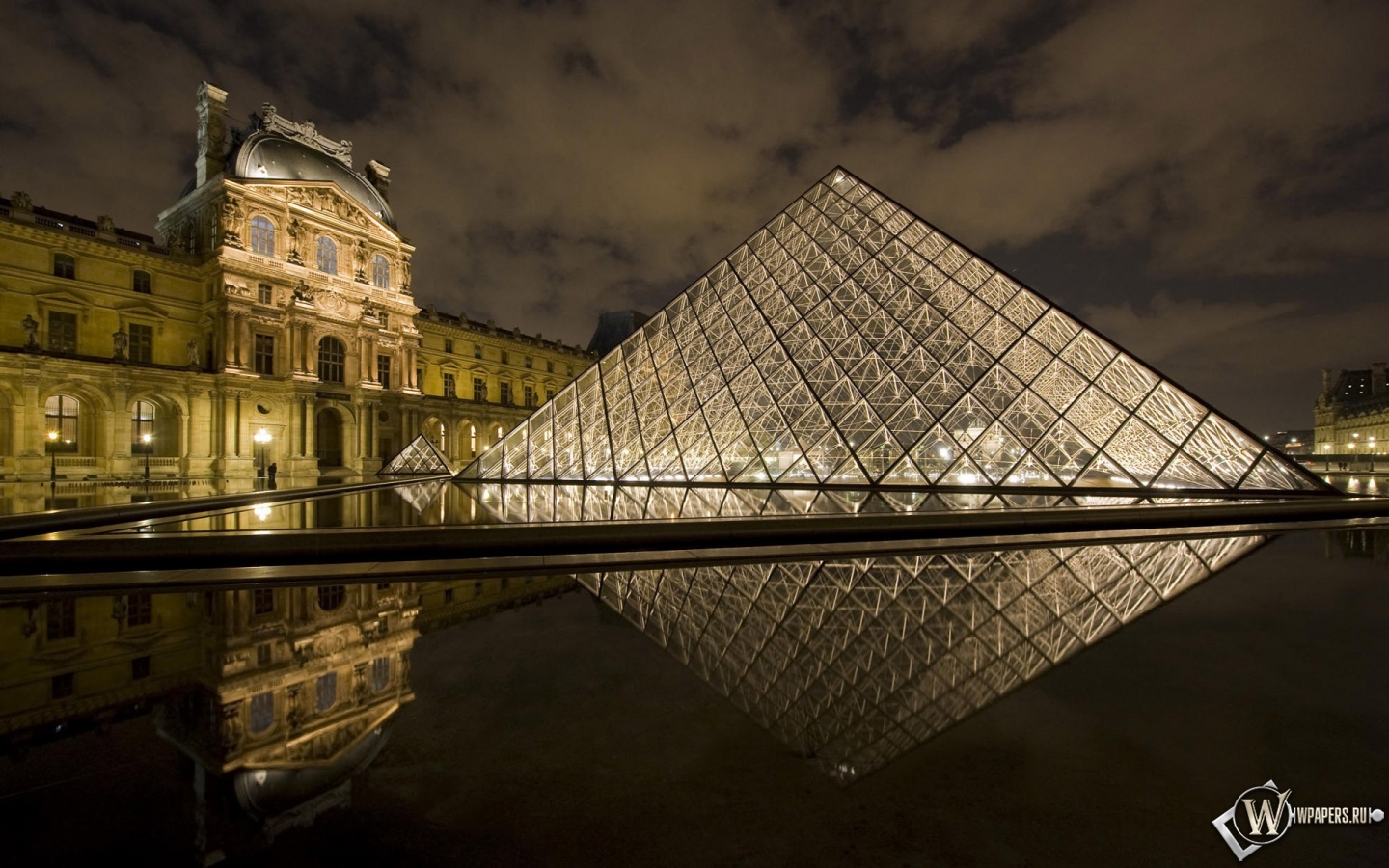 Лувр Париж 1440x900