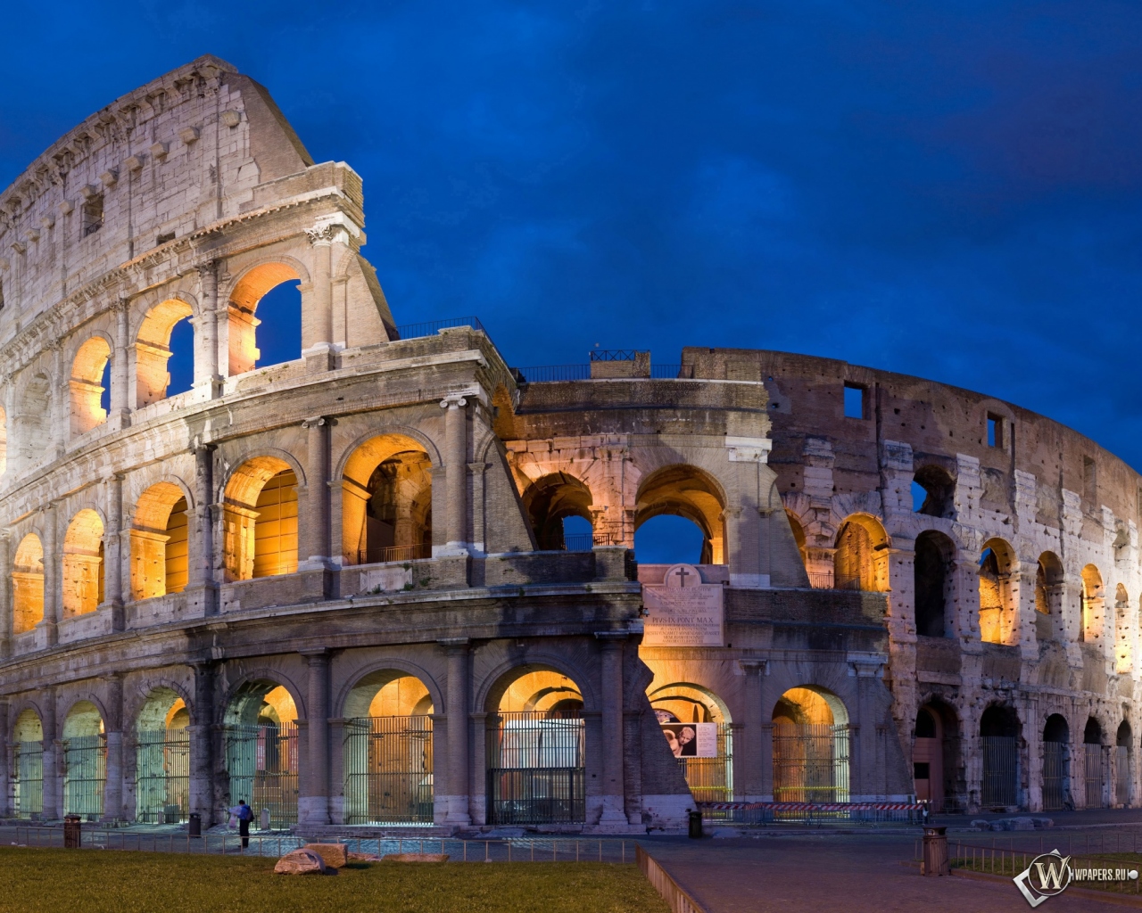 Colosseum in Rome 1280x1024