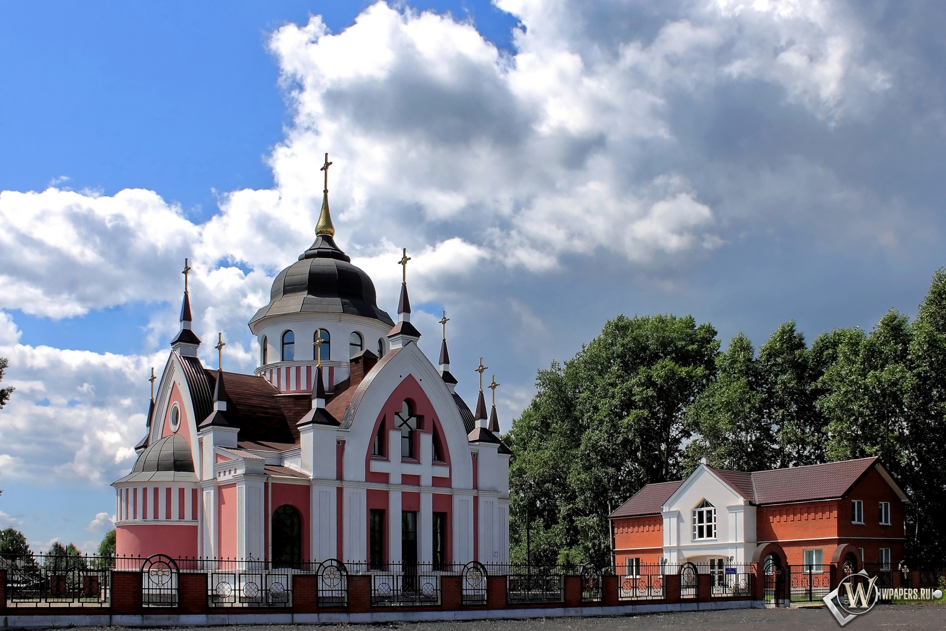 Новокузнецк Католический Храм св.Иоанна Златоуста  1920x1280