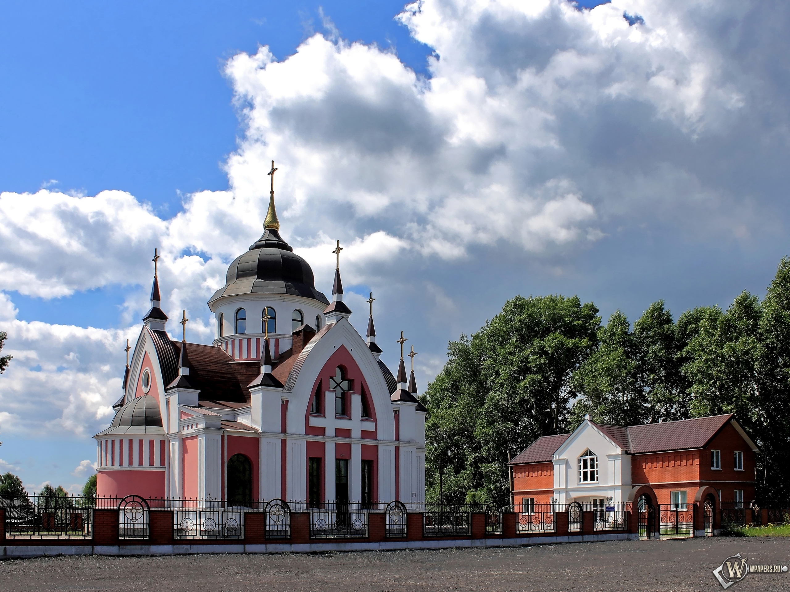 Новокузнецк Католический Храм св.Иоанна Златоуста  2560x1920