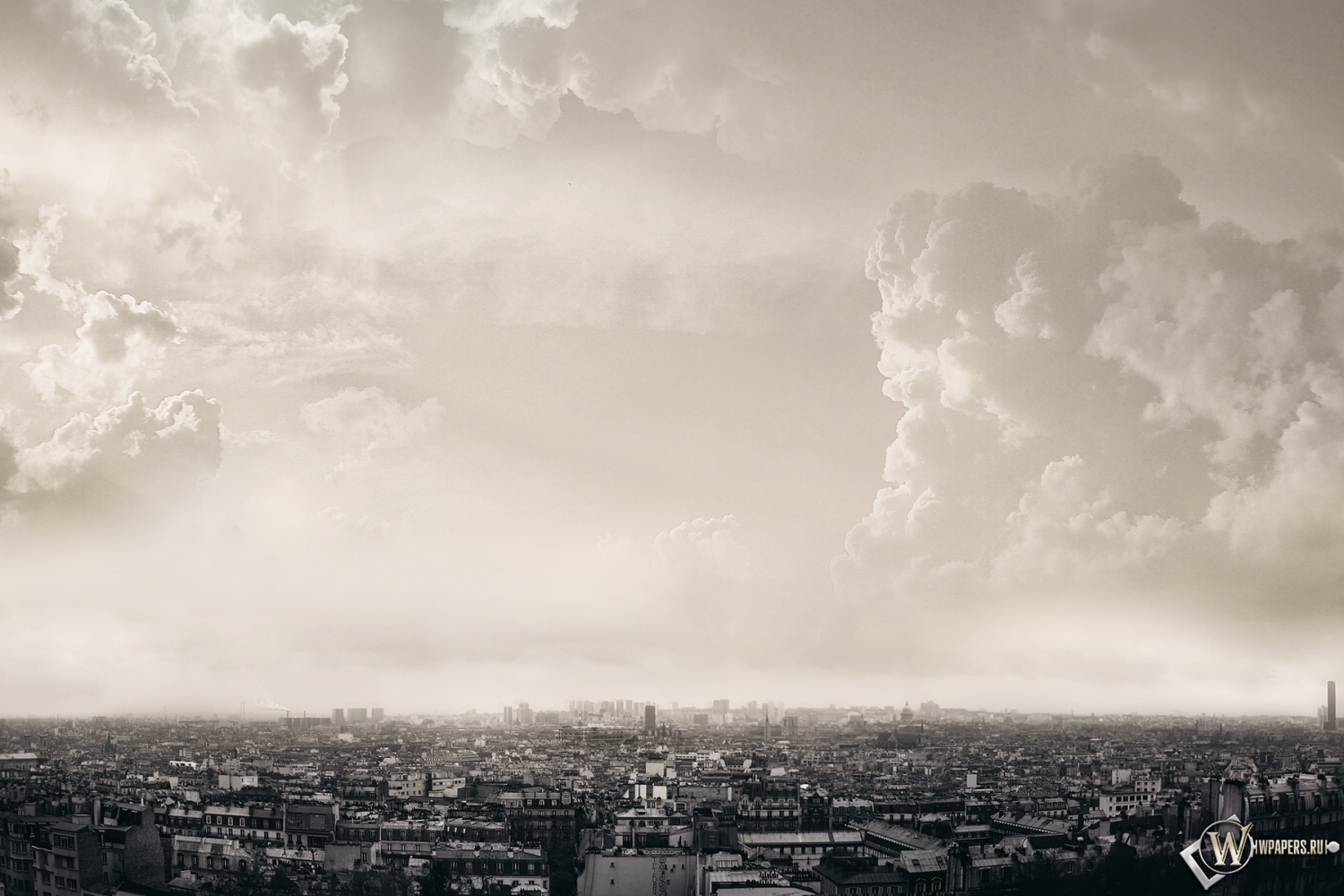 Облака над Парижем 1500x1000