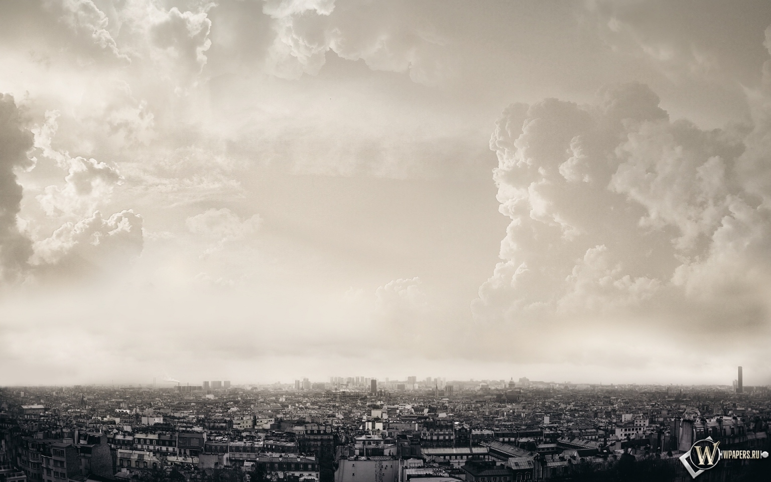 Облака над Парижем 1536x960