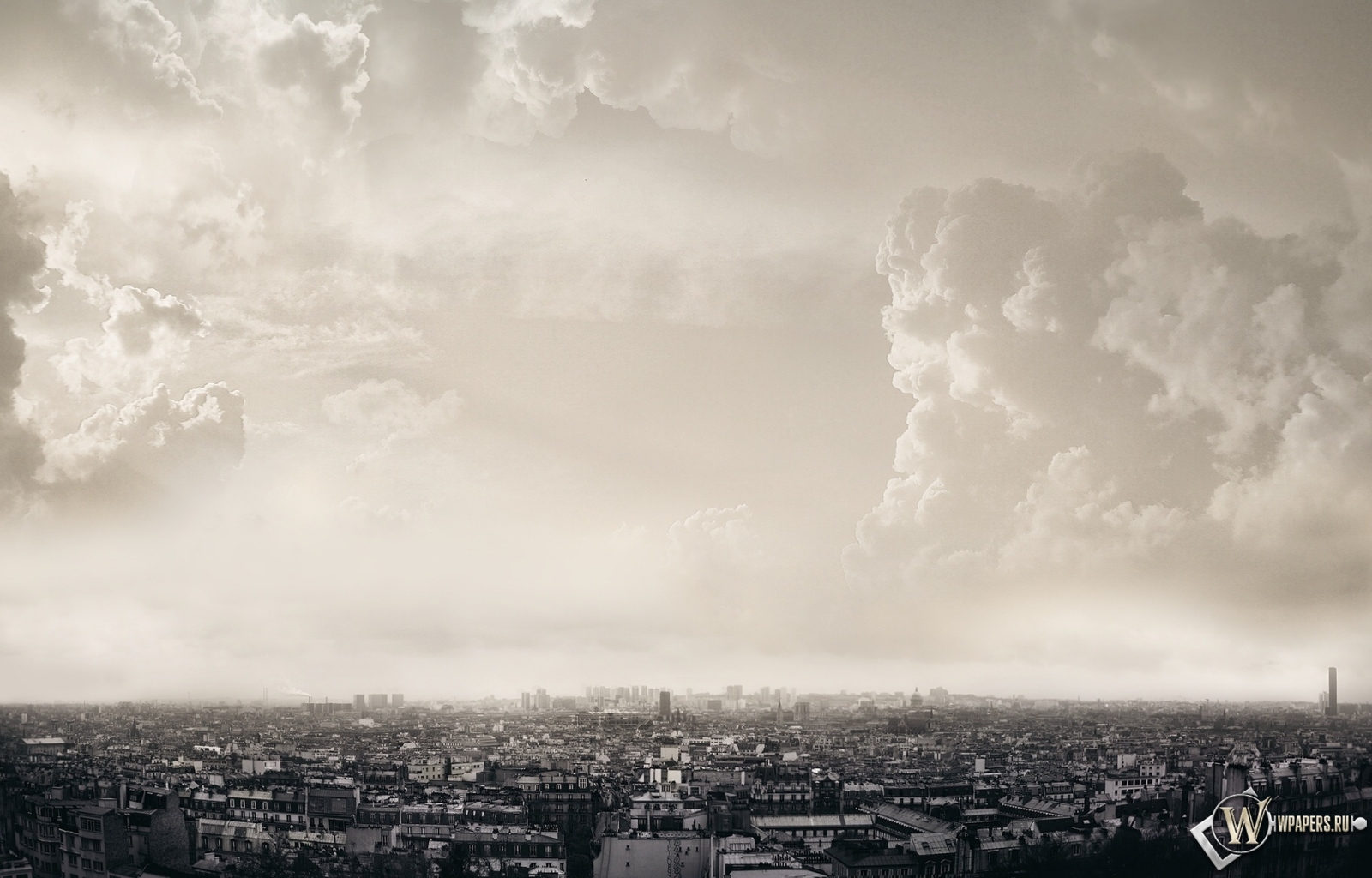 Облака над Парижем 1600x1024