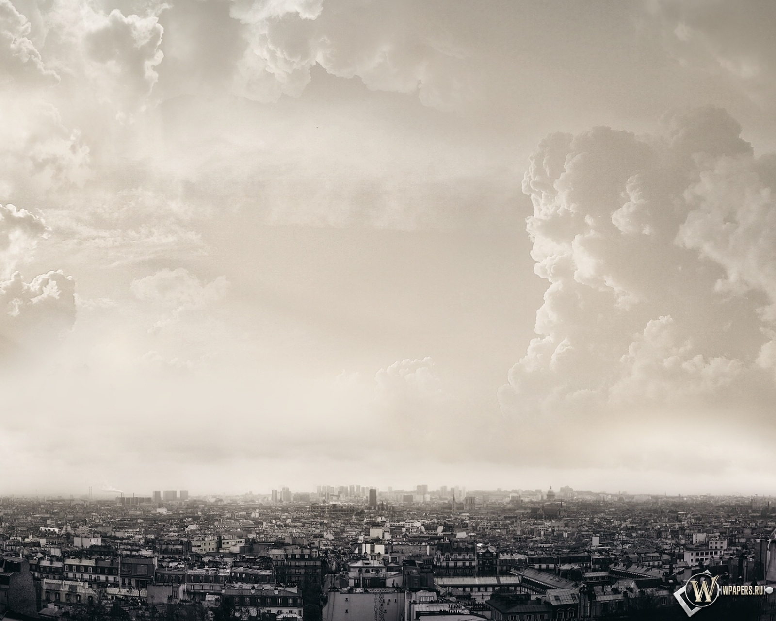 Облака над Парижем 1600x1280