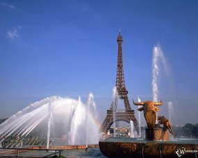 Обои Эйфелева башня на фоне фонтана: , Париж