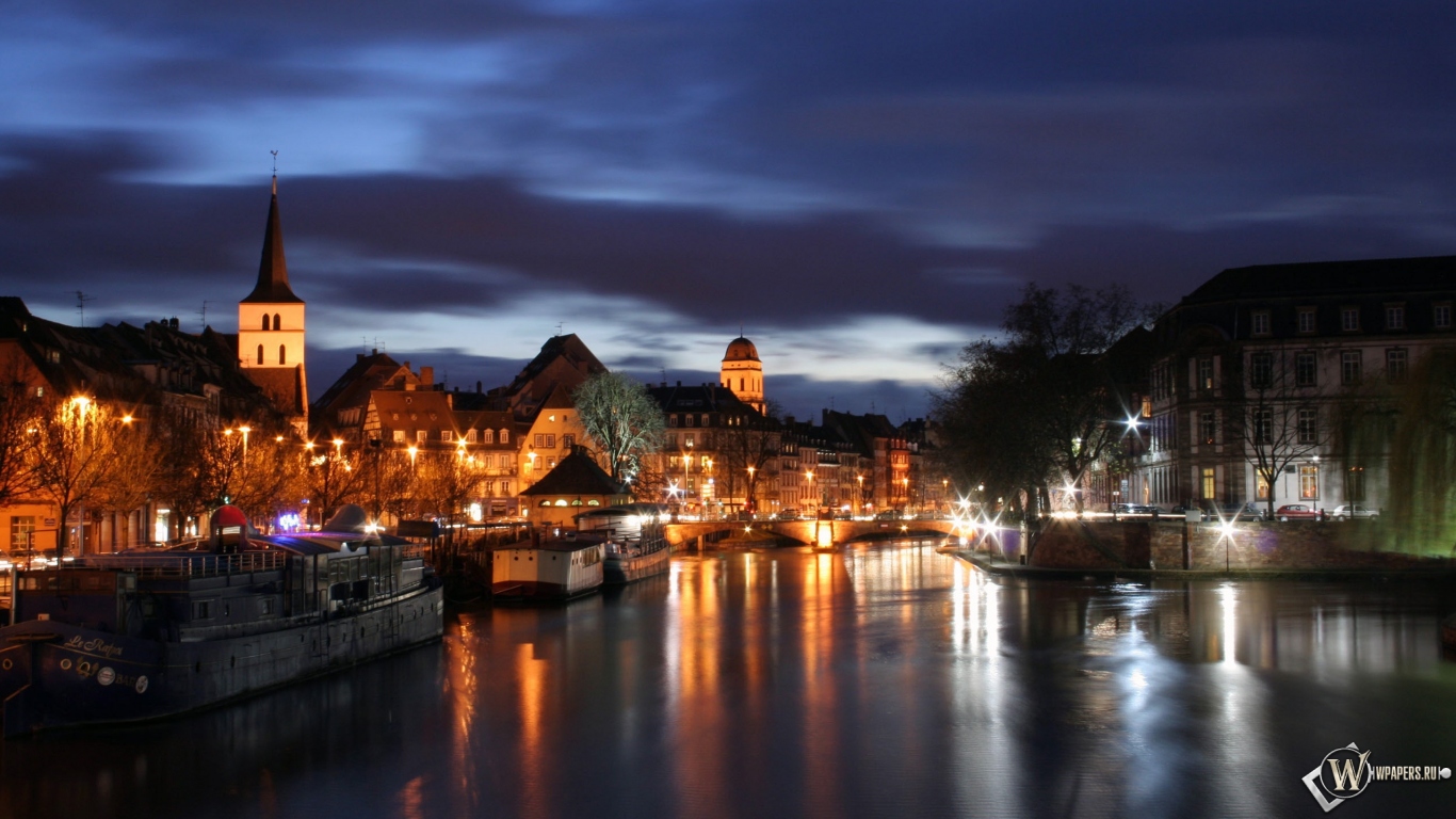 Страсбург вечером 1366x768