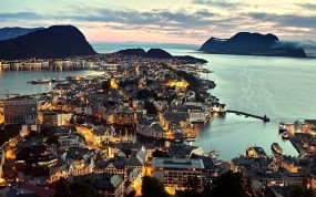 Обои Олесунн Норвегия: Вода, Город, Ночь, Города и вода