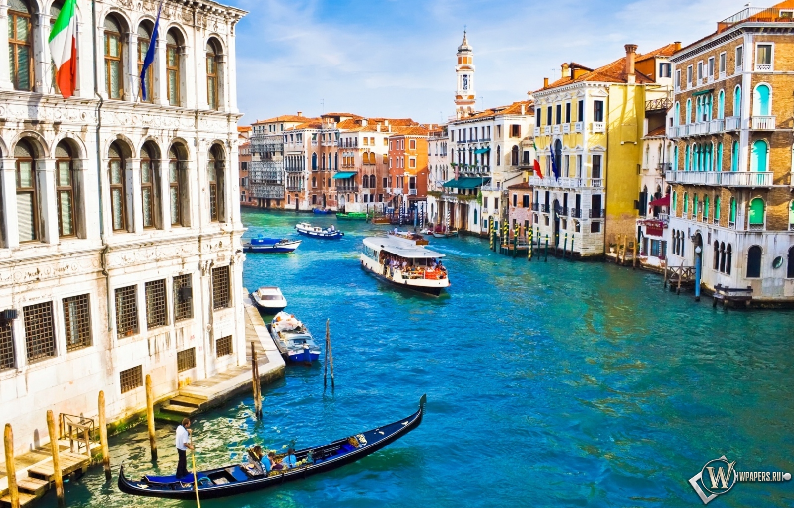 Красивый канал в Венеции 1600x1024
