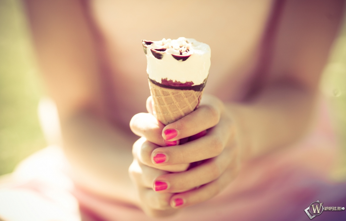 Шоколадное мороженое 1200x768