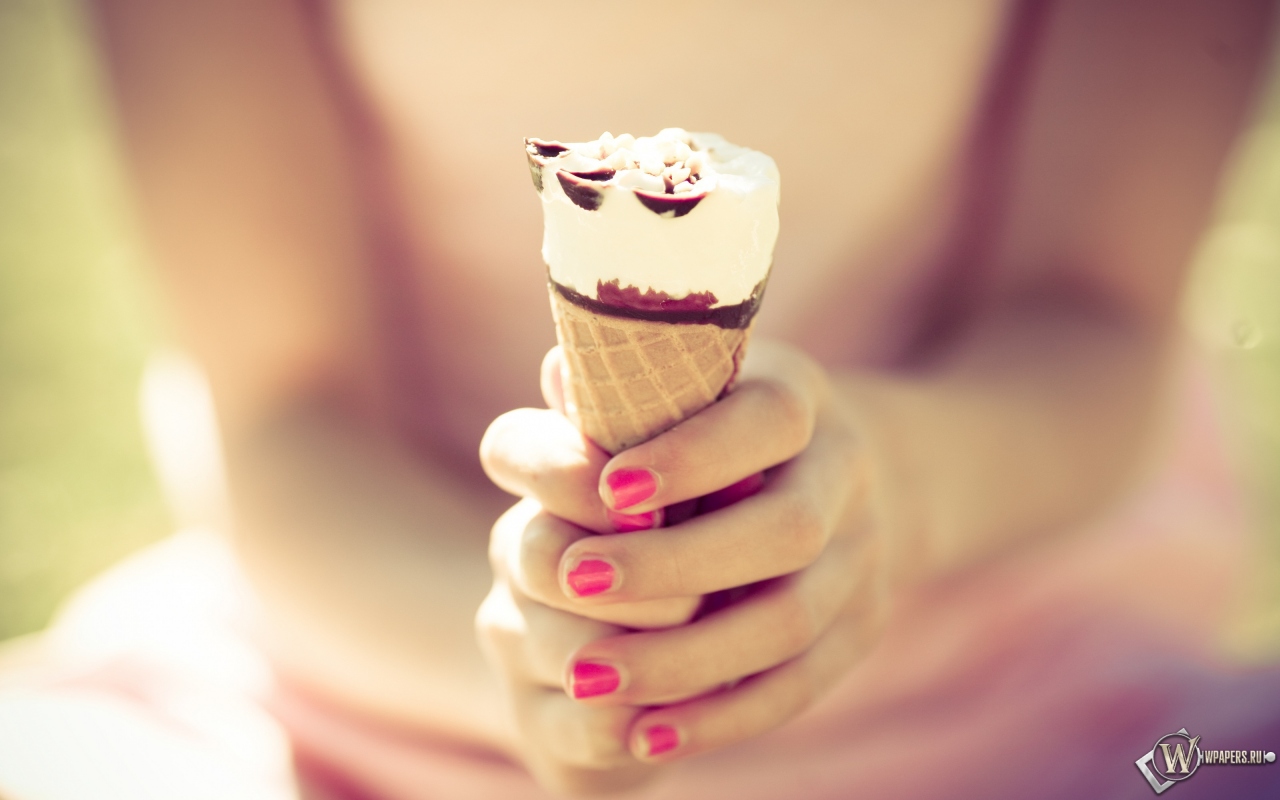 Шоколадное мороженое 1280x800