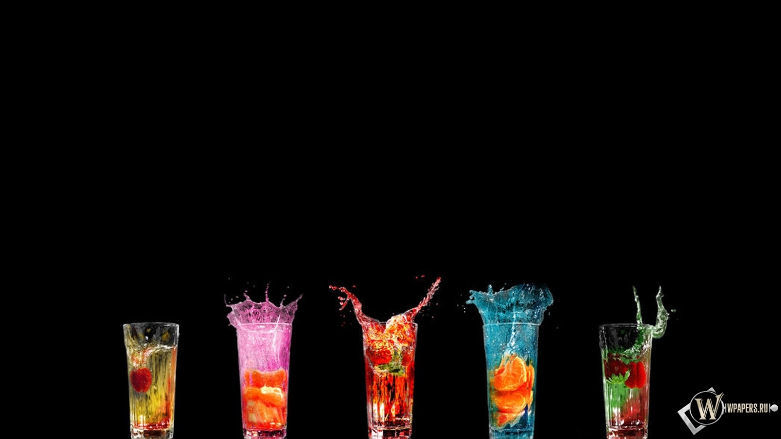 Разноцветные коктейли 1600x900