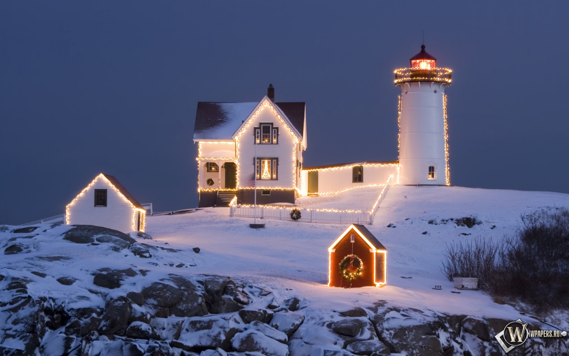 Christmas Lighthouse 1920x1200