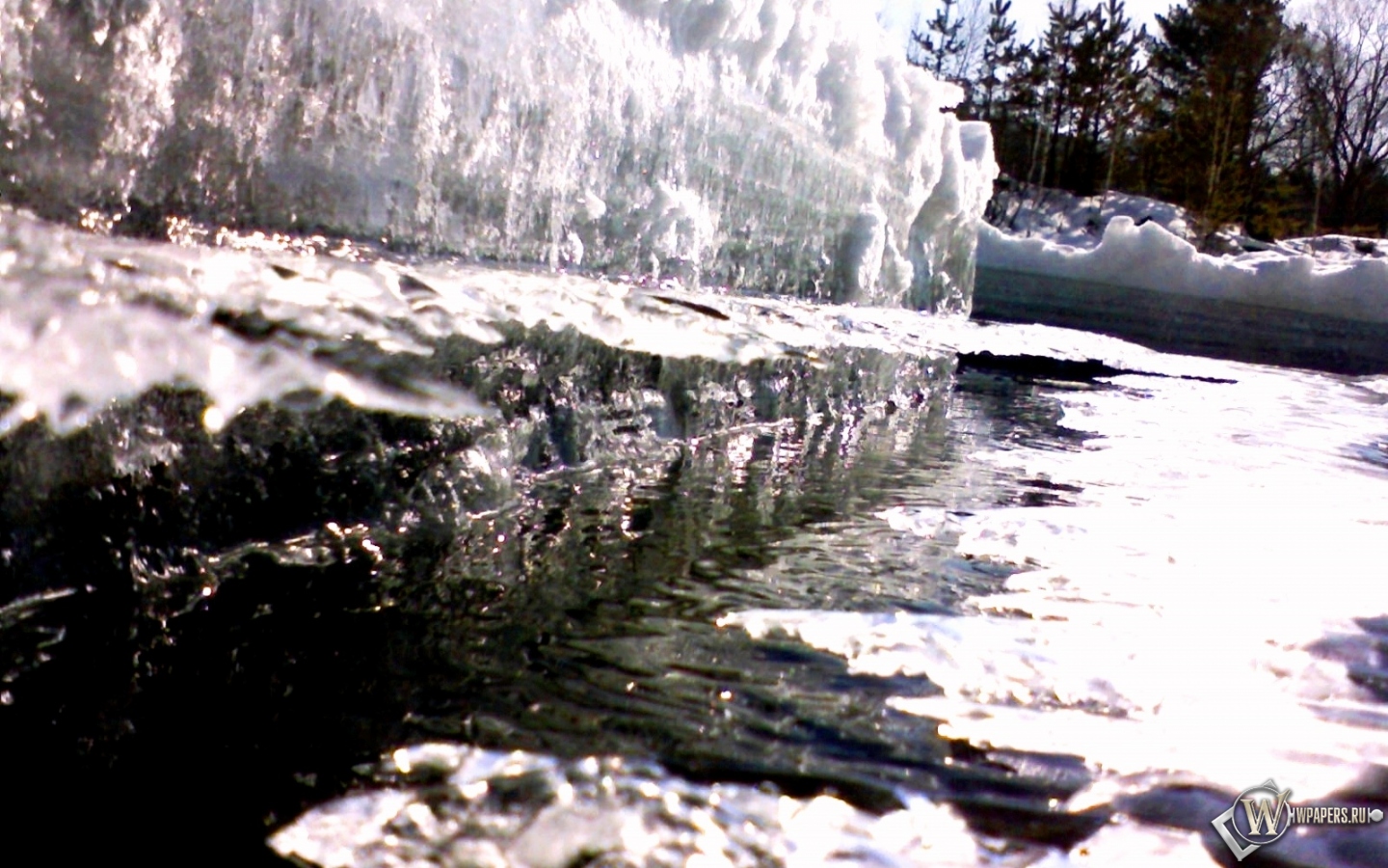 Лёд на речке 1440x900
