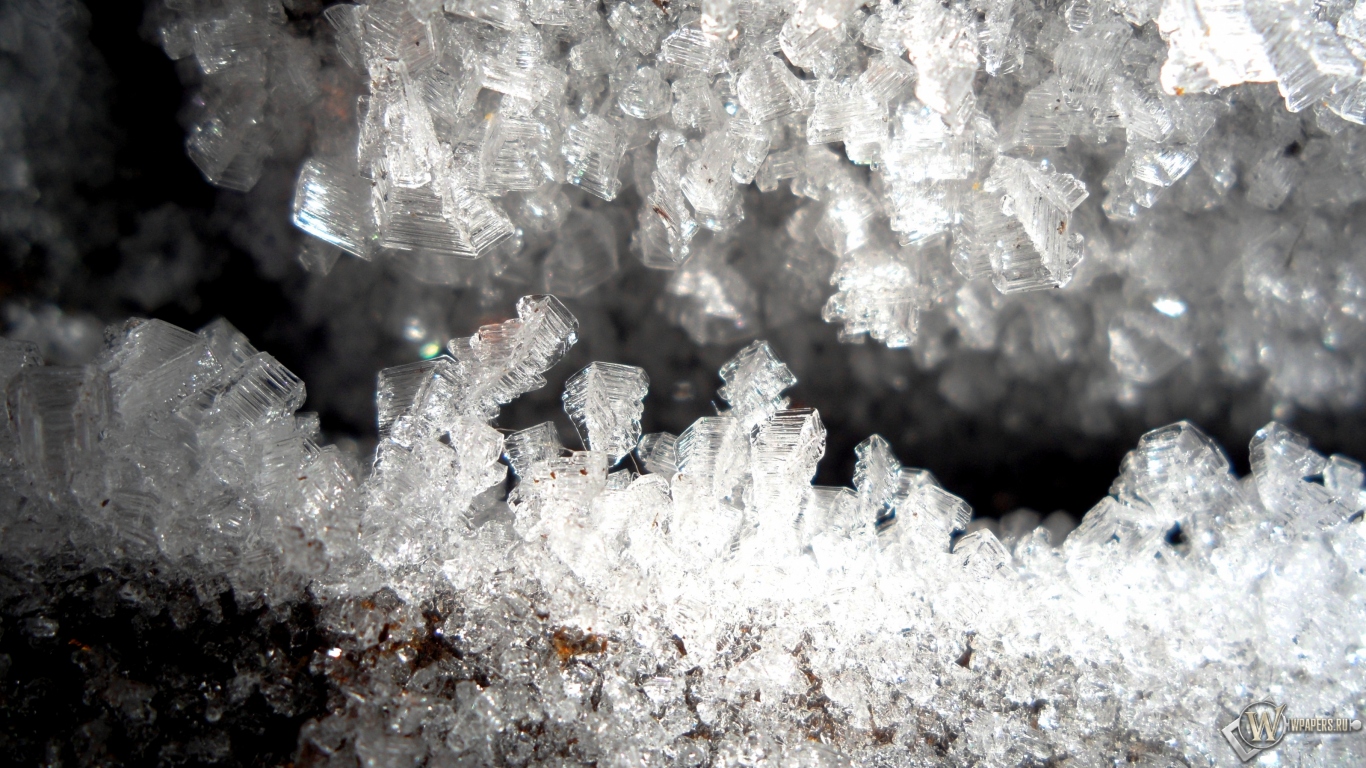 Ледяные кристаллы в подполье 1366x768
