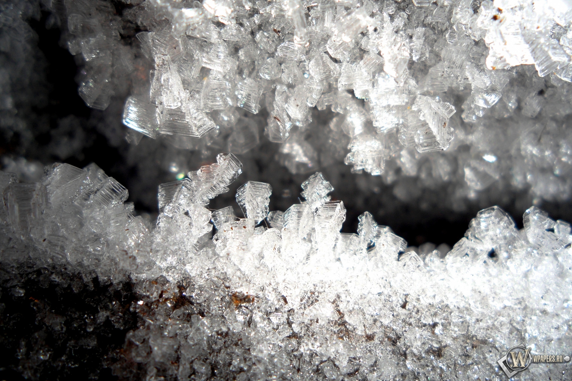 Ледяные кристаллы в подполье 1920x1280