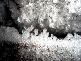 Обои Ледяные кристаллы в подполье: Вода, Лёд, Лёд