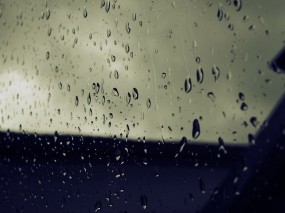 Обои Дождь на стекле: Стекло, Капли, Дождь, Осень, Вода