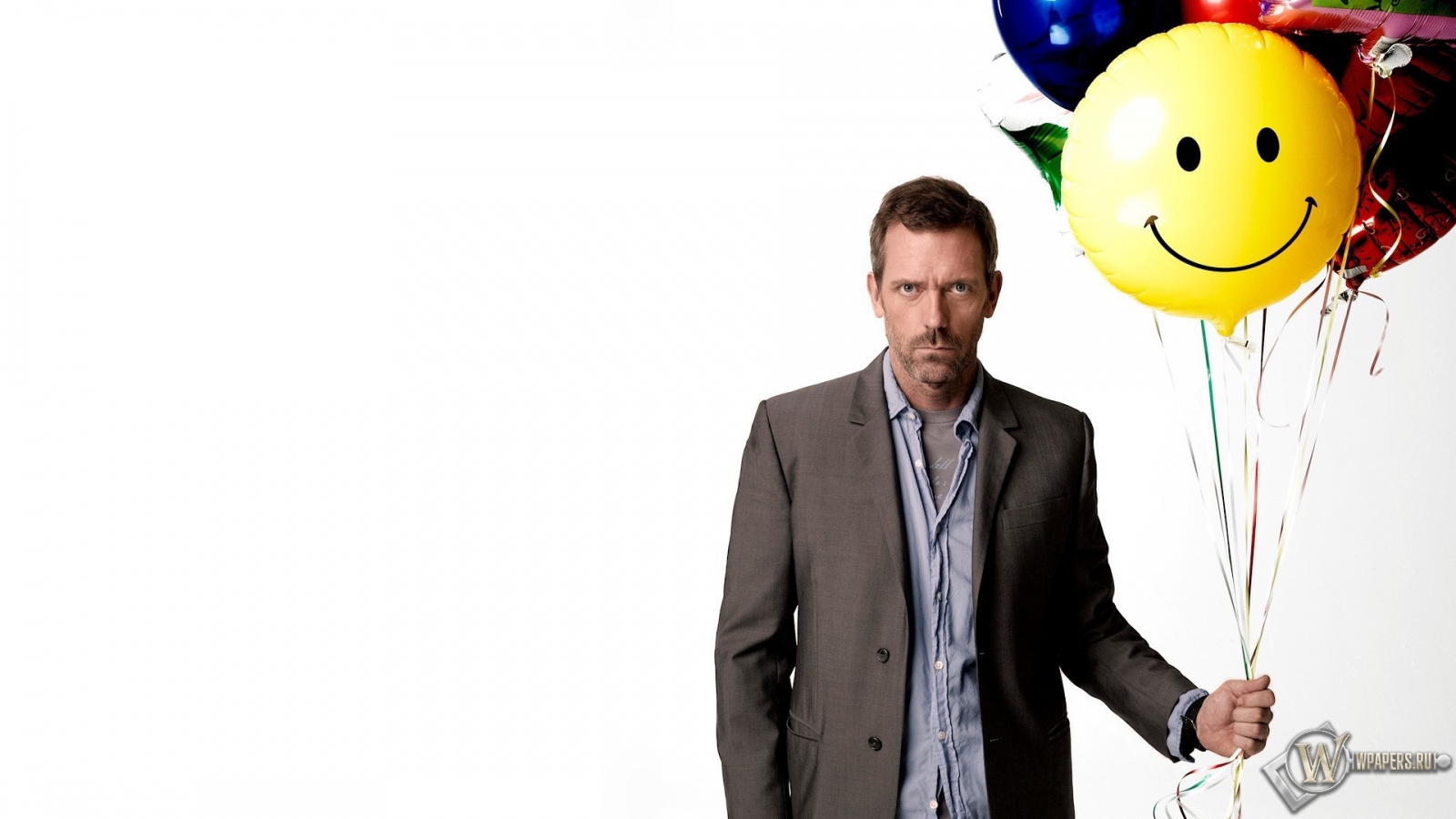 Hugh Laurie 1600x900