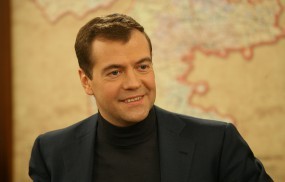 Обои Дмитрий анатольевич медведев: Улыбка, Медведев, Президент, Мужчины