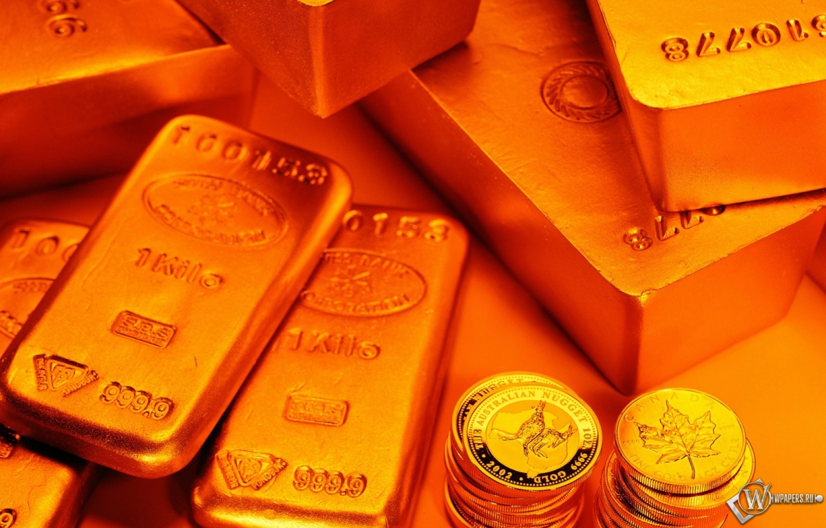 Золотые слитки и монеты 1200x768