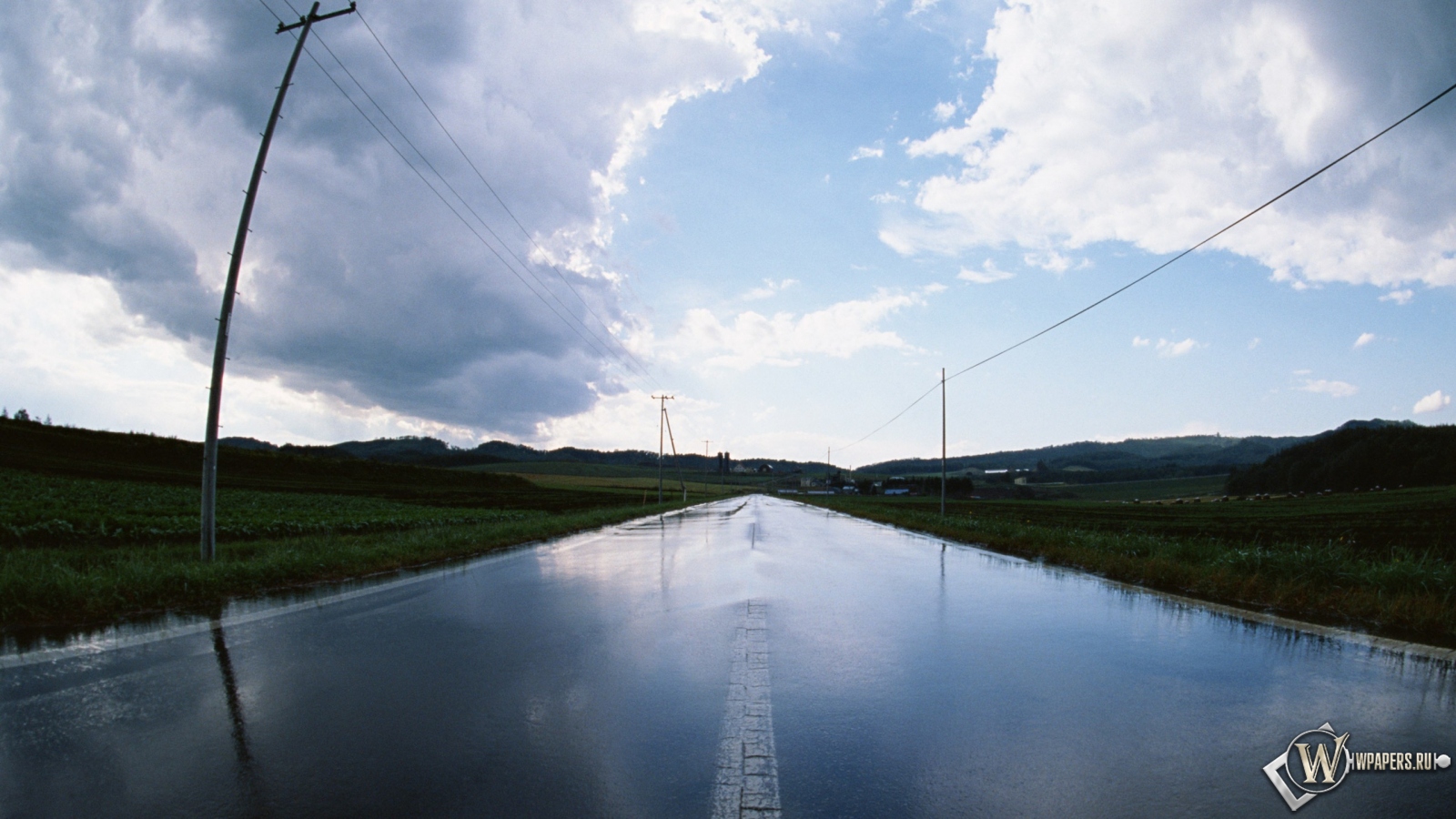 Дорога после дождя 1600x900