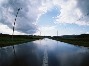Обои Дорога после дождя: Дорога, После дождя, Столб, Настроения