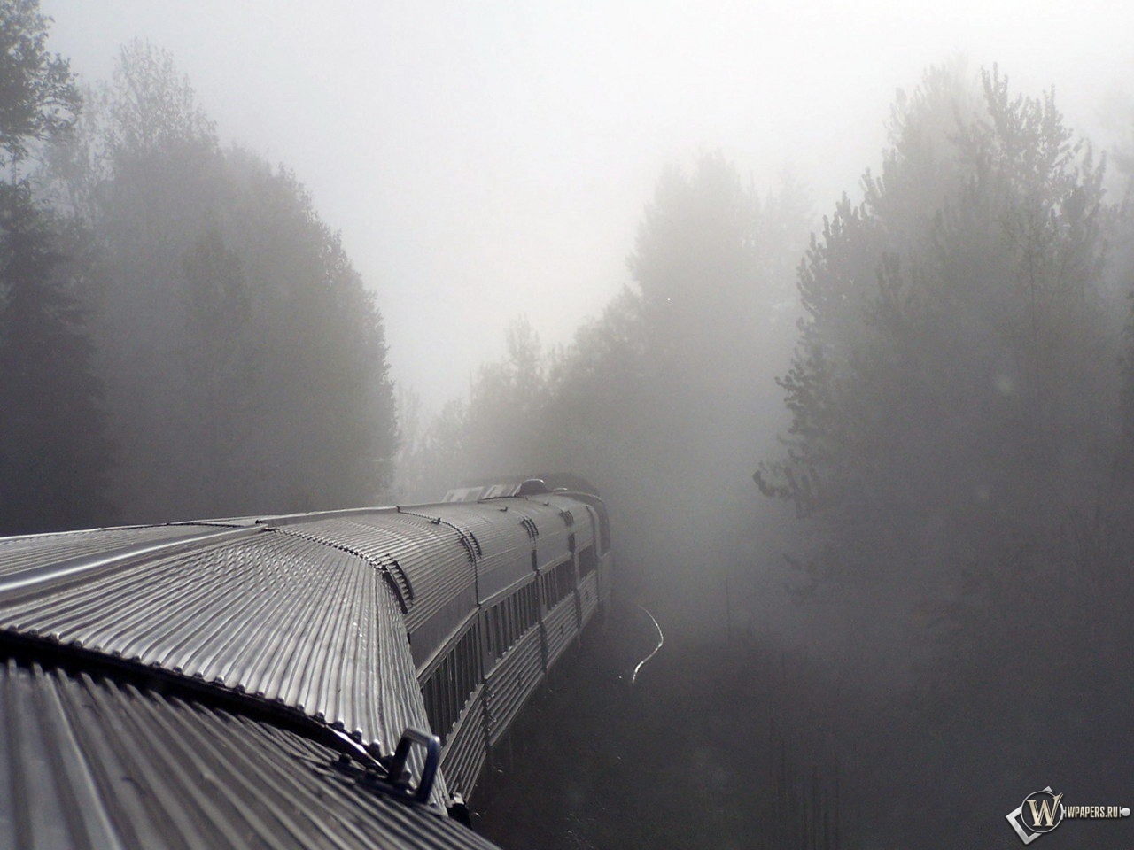 Поезд в тумане 1280x960