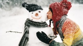 Обои Я люблю зиму: Зима, Снег, Девушка, Снеговик, Настроения