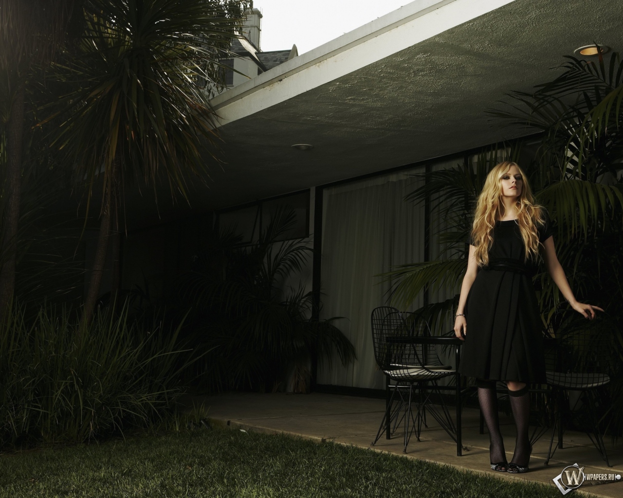 Avril  Lavigne 1280x1024
