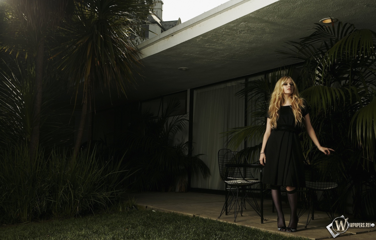 Avril  Lavigne 1600x1024