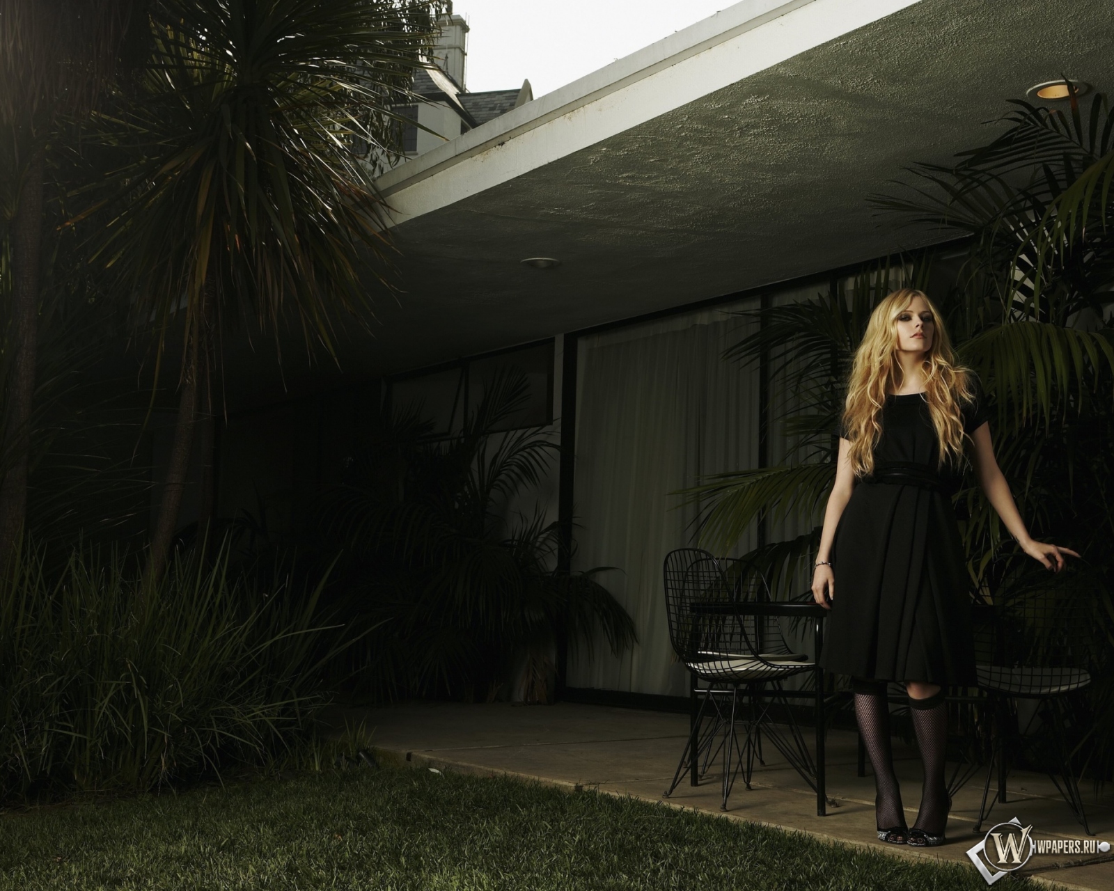 Avril  Lavigne 1600x1280