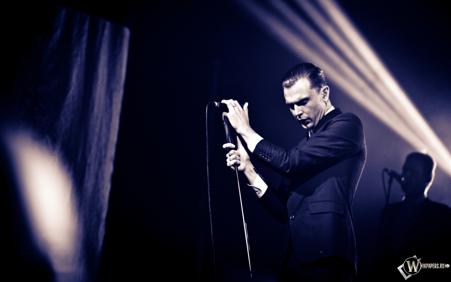 Hurts 1536x960