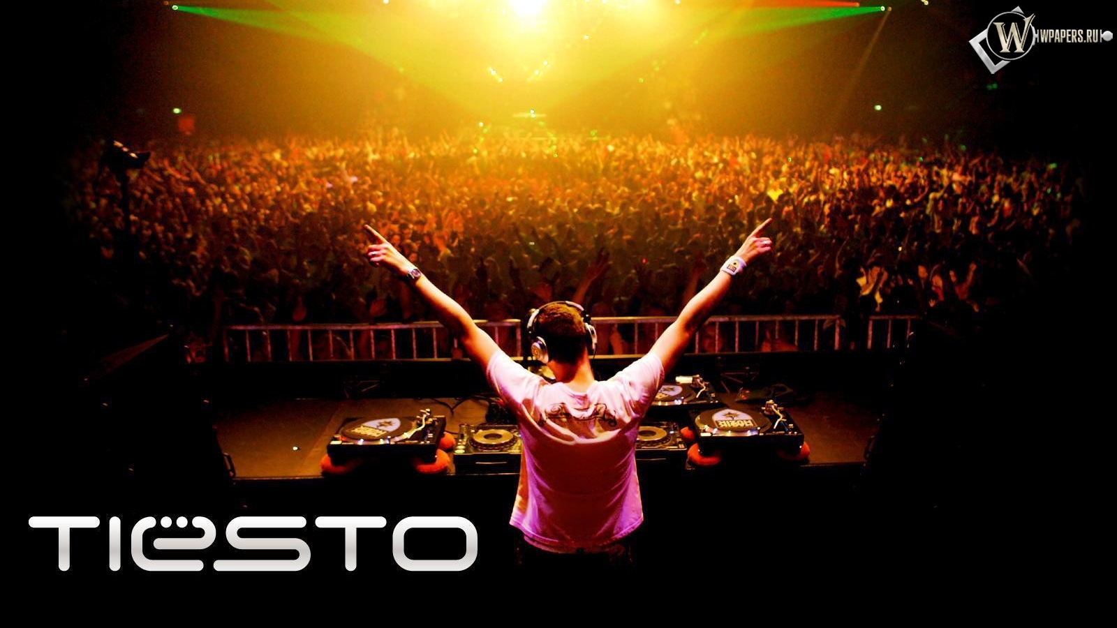 DJ Tiesto 1600x900