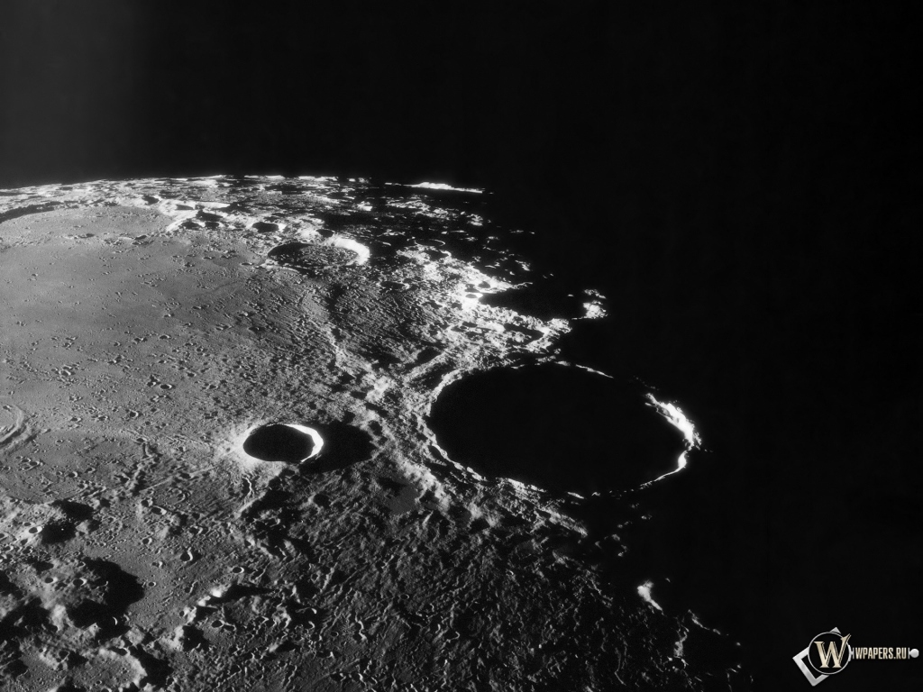 Лунный кратер 1024x768