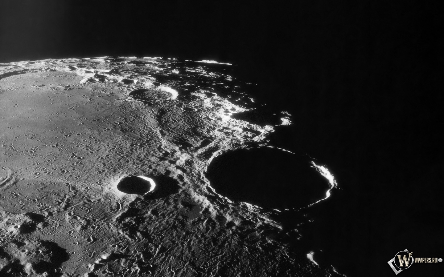 Лунный кратер 1440x900