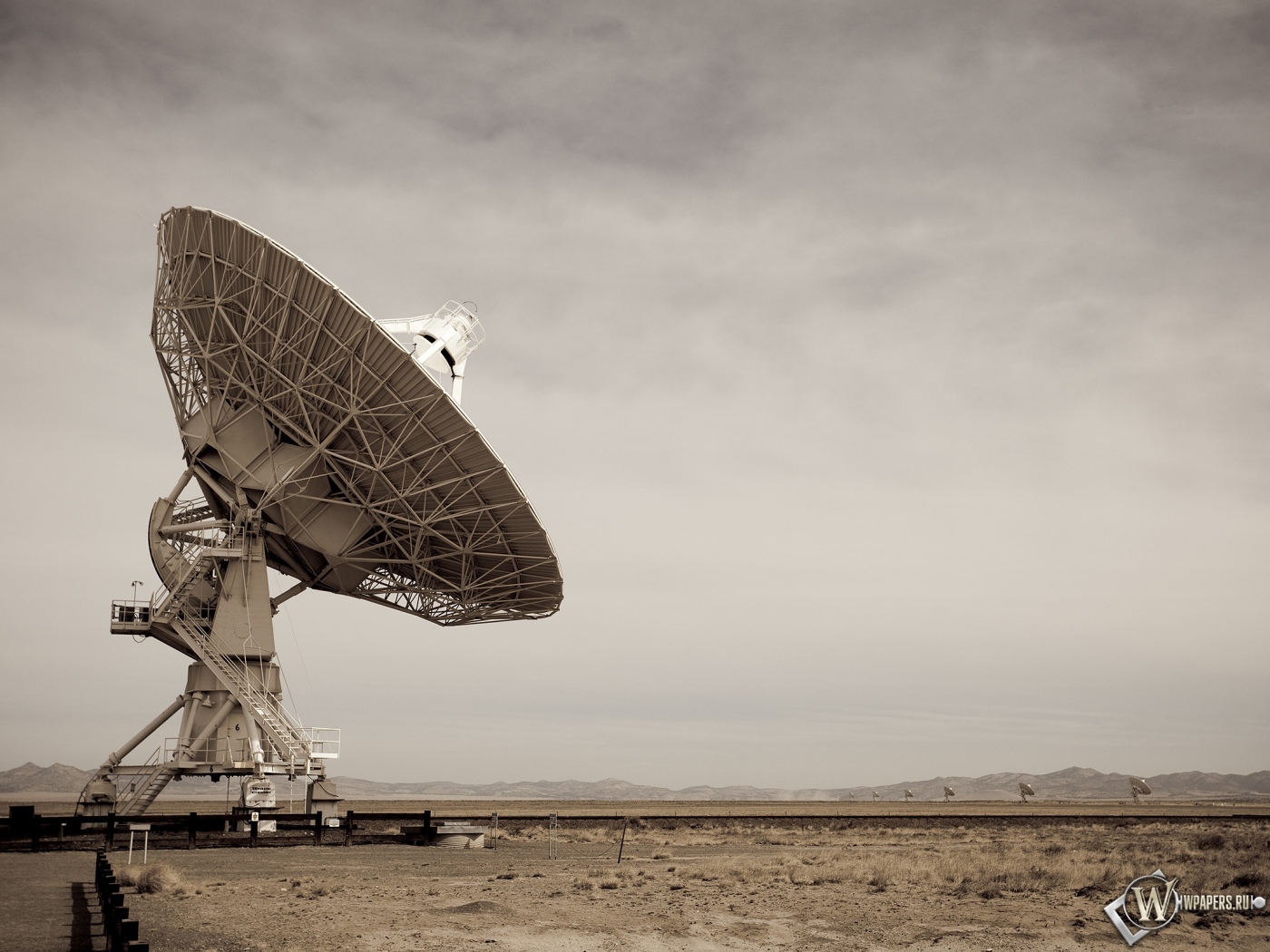 Спутниковая антенна в Нью-Мексико 1400x1050