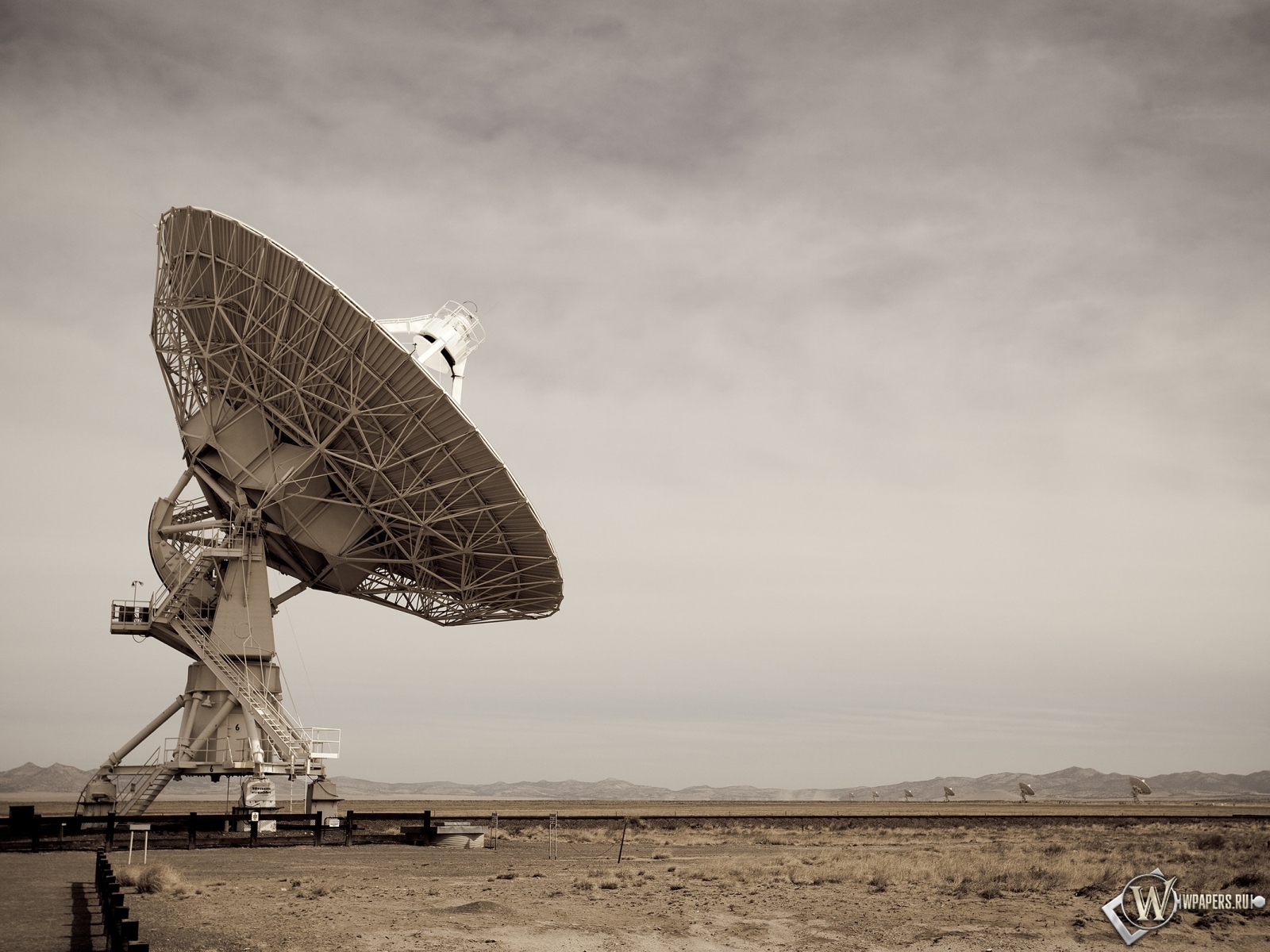 Спутниковая антенна в Нью-Мексико 1600x1200