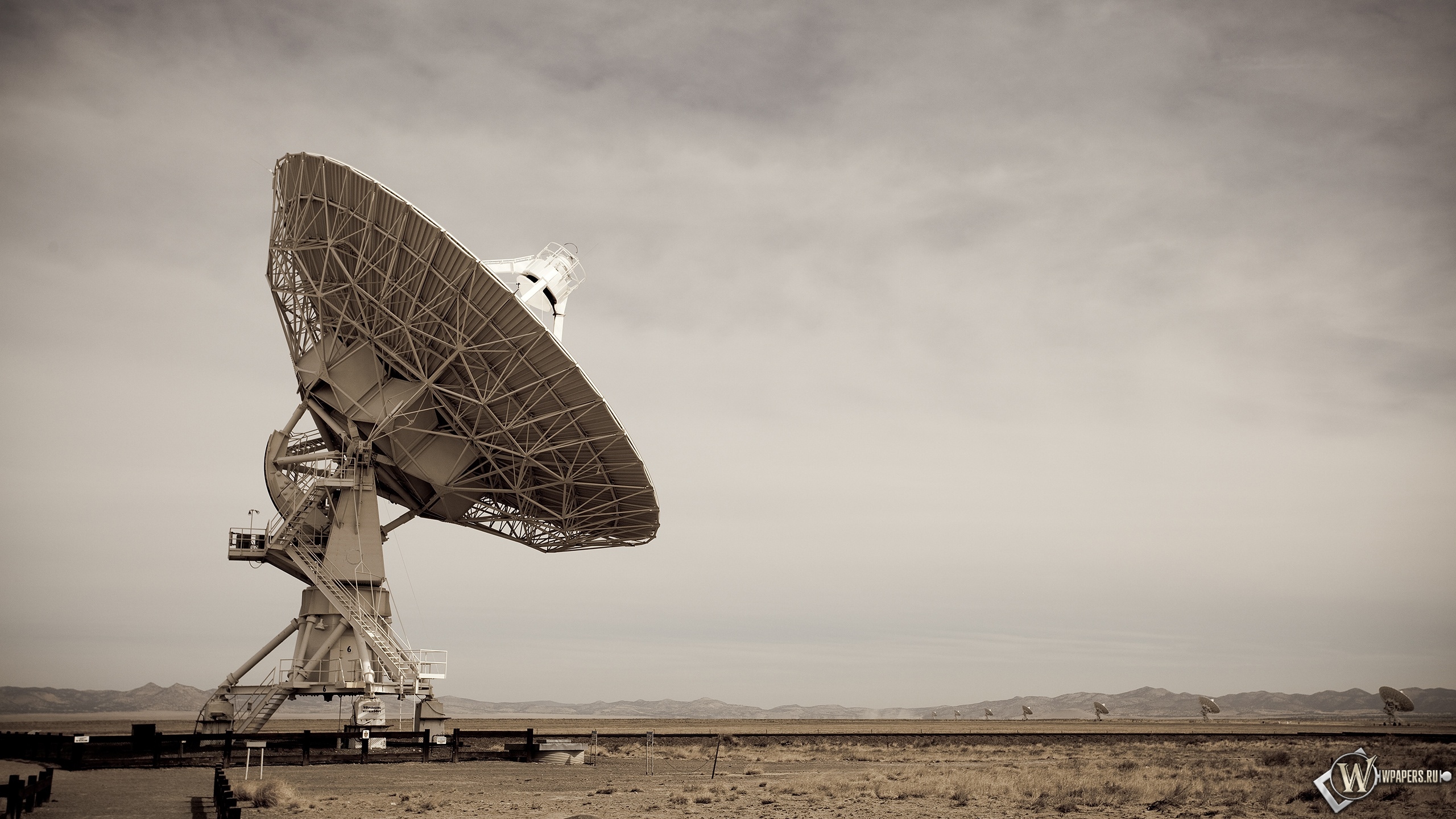 Спутниковая антенна в Нью-Мексико 2560x1440