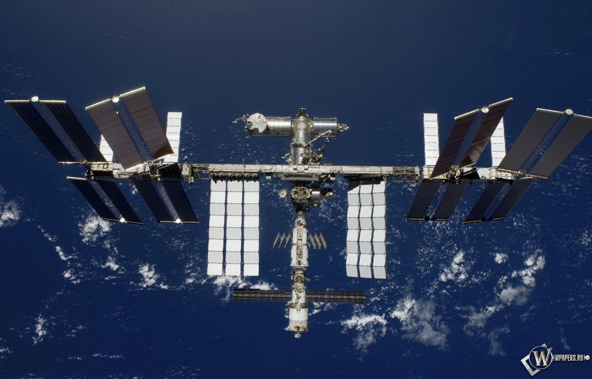 Международная космическая станция 1200x768