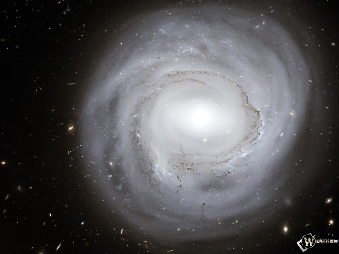 Круглая галактика 1152x864